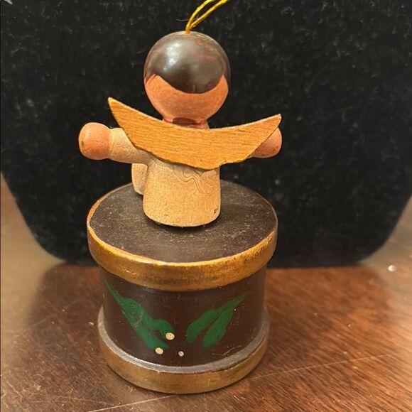 Vintage Jasco Taiwan Wooden Angel Ornament - Picture 3 of 5